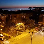 28 Σπλιτ